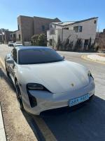 포르쉐 타이칸 GTS 